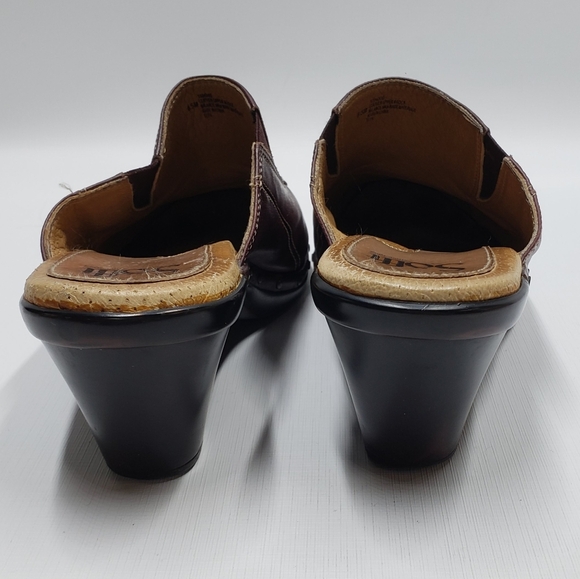 Sofft Women's Brown Leather Clogs Mules Size 8.5 - Picture 6 of 16